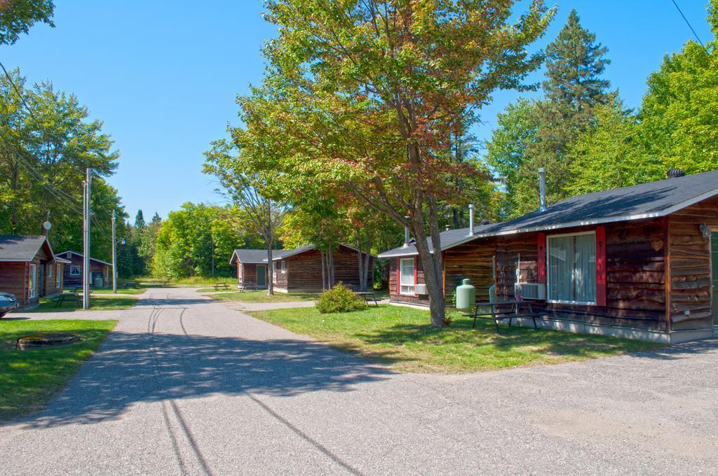 Glenview Cottages Sault Ste. Marie Exteriör bild